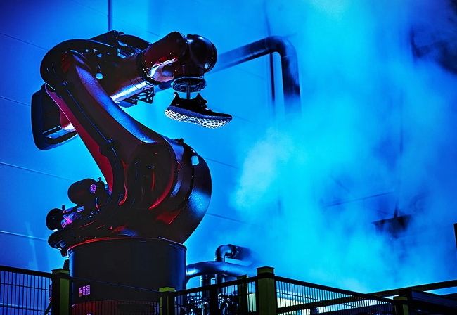 Adidas закрывает автоматизированные заводы Speedfactory Adidas закрывает автоматизированные заводы Speedfactory